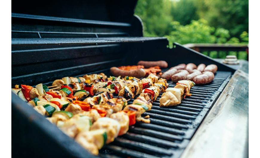 Bútorok és eszközök amelyek nem hiányozhatnak egy nyári grillpartiról